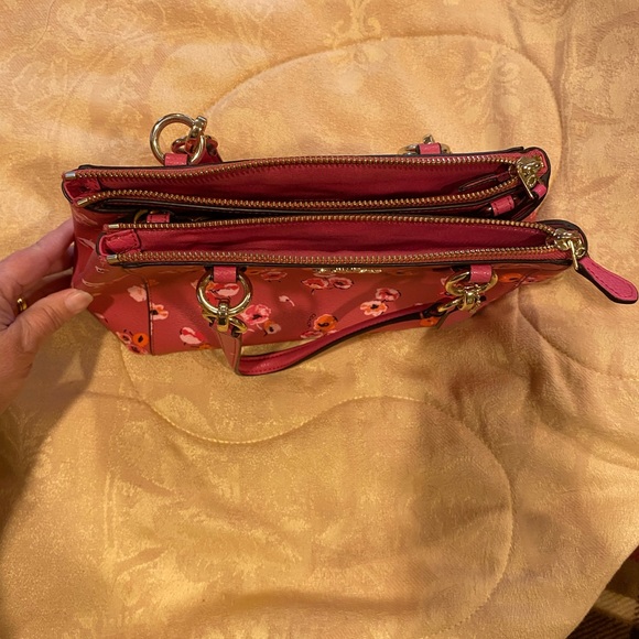 Coach mini hobo used once - Picture 3 of 7